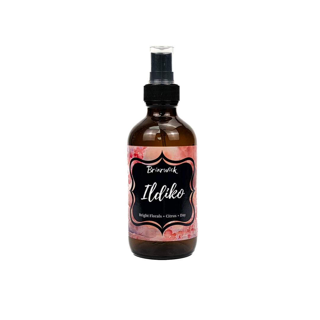 Ildiko- Officially Licensed Grace Draven Candle